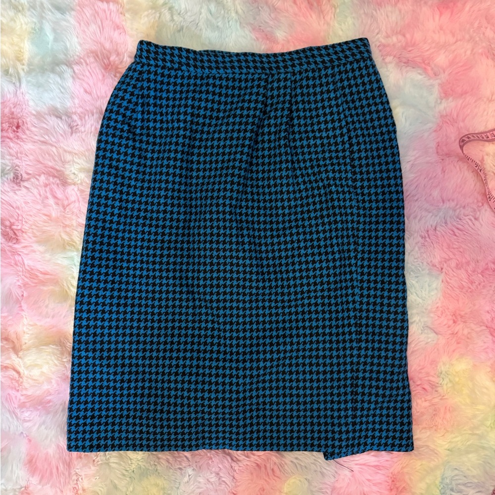 ❤️‍🔥Wool Blend EUC Liz Claiborne  Black and Blue Checkered Pencil Skirt